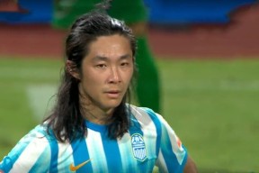 爱游戏官网-德罗巴遭遇五连败，加拿大队教练面临压力！